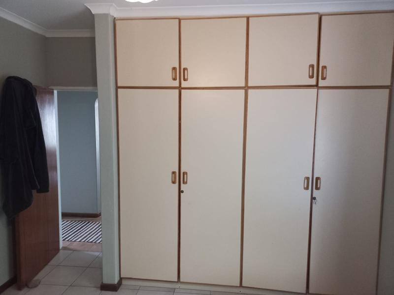 To Let 2 Bedroom Property for Rent in Grahamstown Eastern Cape